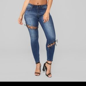 Fashion Nova medium blue wash skinny jeans